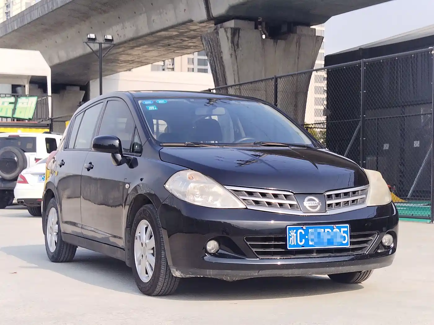 Nissan Tiida 2010 2008 1.6L Automatic Fashion