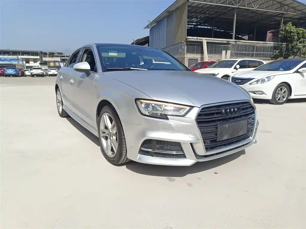 Audi A3 2019 Limousine 35 TFSI Fashion China V фото 4