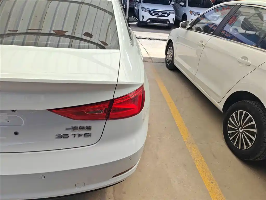 Audi A3 2016 Limousine 35 TFSI Leadership фото 8