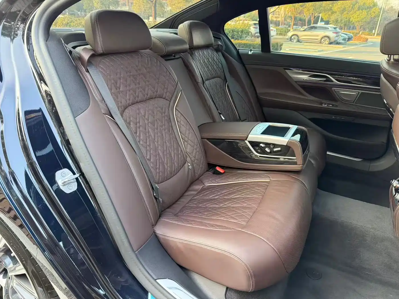 BMW 7 Series 2019 740Li Leading M Sport Package фото 21
