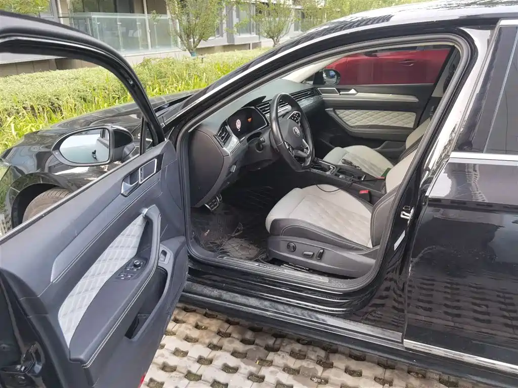 Volkswagen Magotan 2023 2 Million Units Anniversary Edition 330TSI DSG Leading Type фото 14