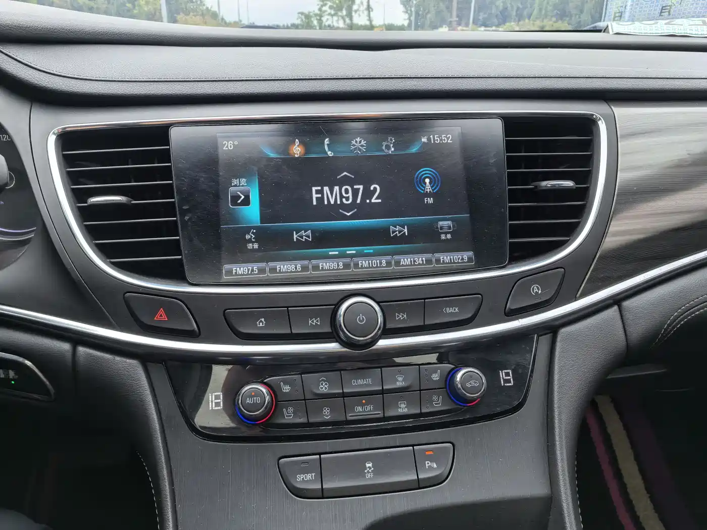 Buick LaCrosse 2018 Model 20T Elite Edition фото 10