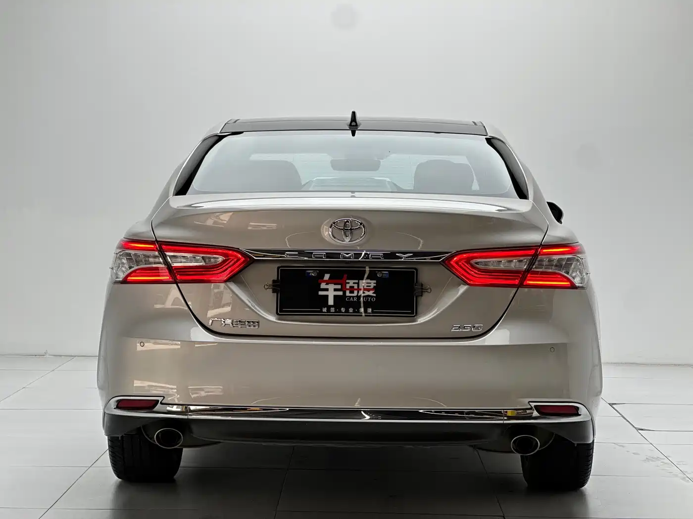 Toyota Camry 2023 2.5G Luxury Edition фото 5