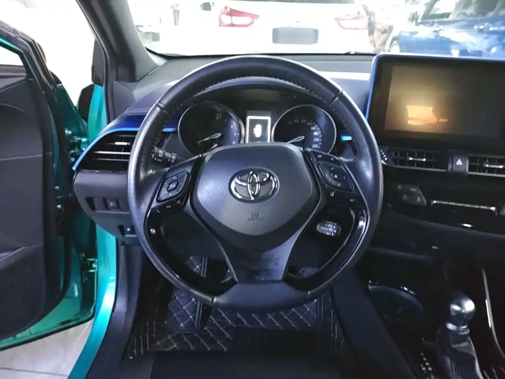 Toyota C-HR 2019 2018 2.0L Luxury Edition China V