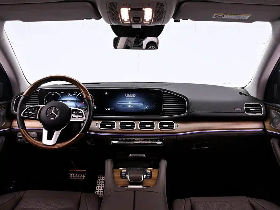 Mercedes-Benz GLS 2023 Second Facelift GLS 450 4MATIC Luxury фото 5
