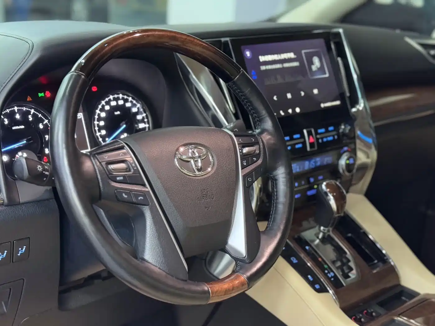 Toyota Alphard 2018 3.5L Premium фото 7