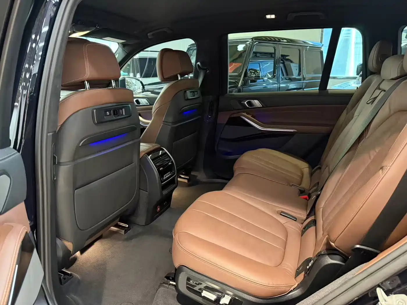 صورة 10 - BMW X7