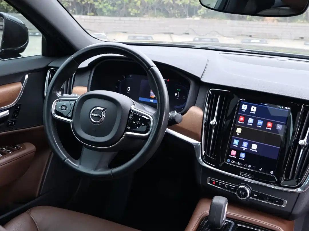 VOLVO S90 PLUG IN HYBRID