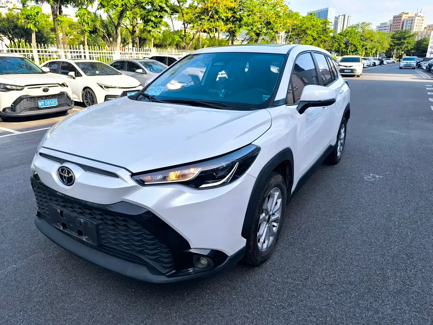 Toyota Frontlander 2023 2.0L CVT Leading Edition