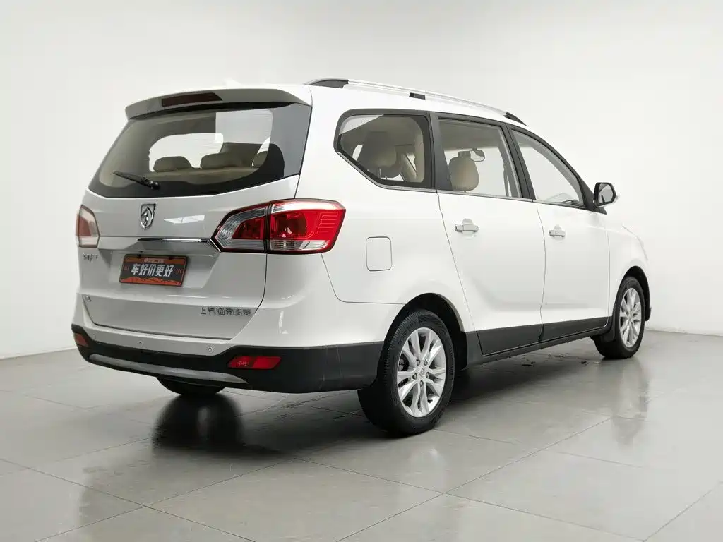 Фото 2 - Baojun 730