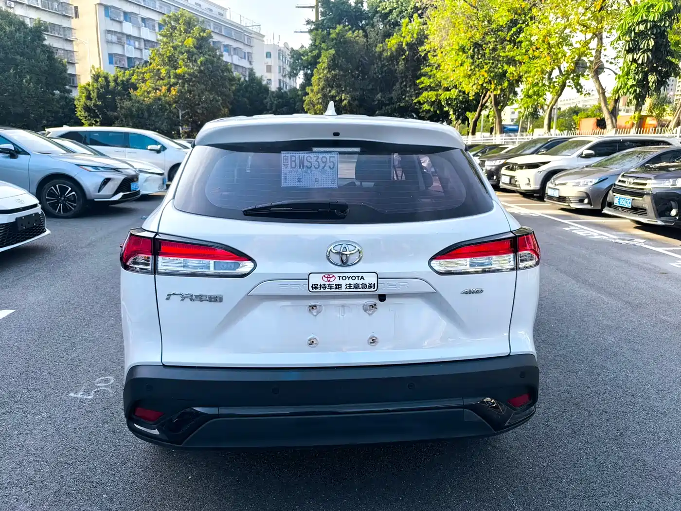 Toyota Frontlander 2023 2.0L CVT Leading Edition фото 8