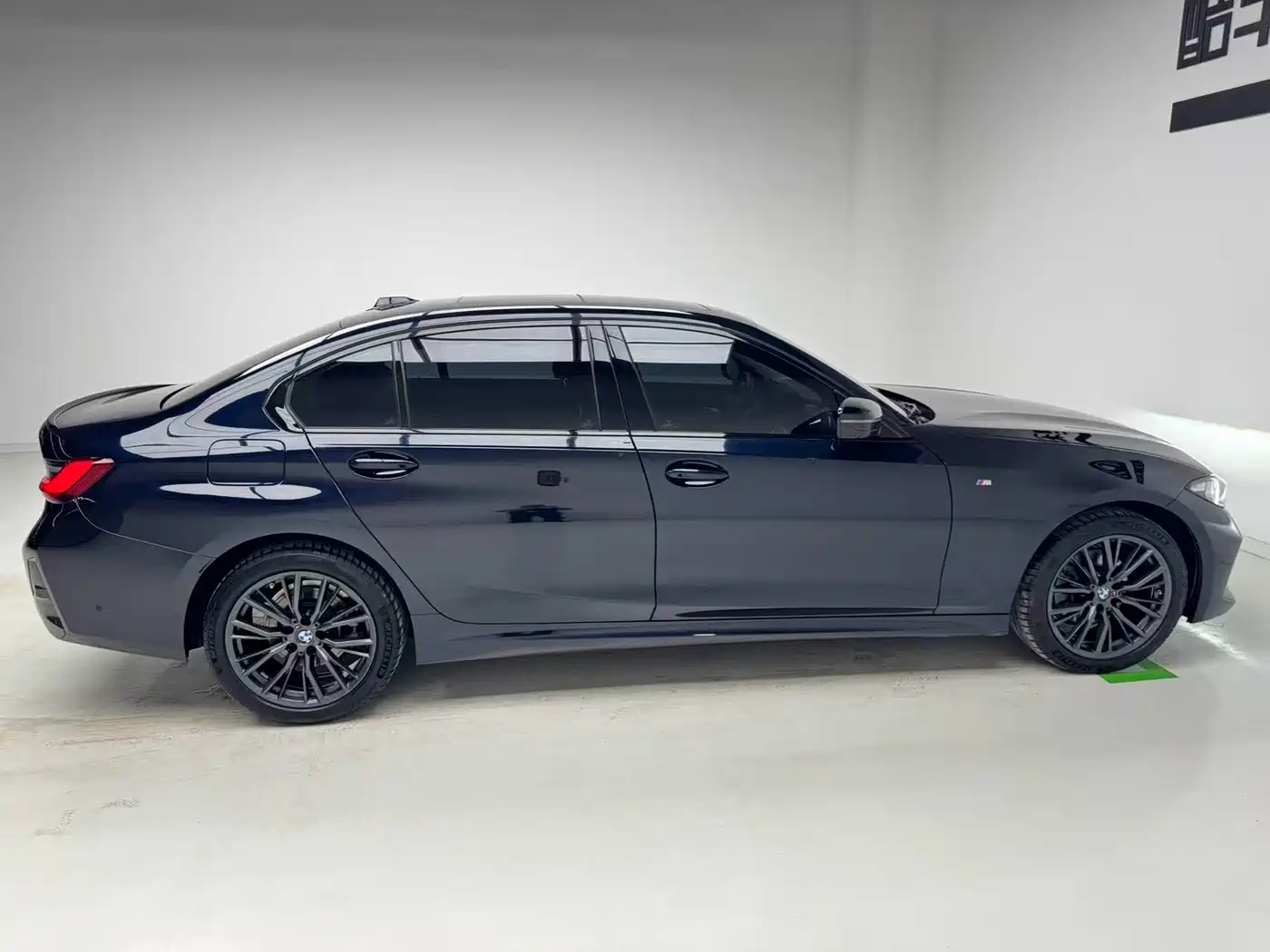 BMW 3 Series 2024 325Li M Sport Shadowline Package фото 7