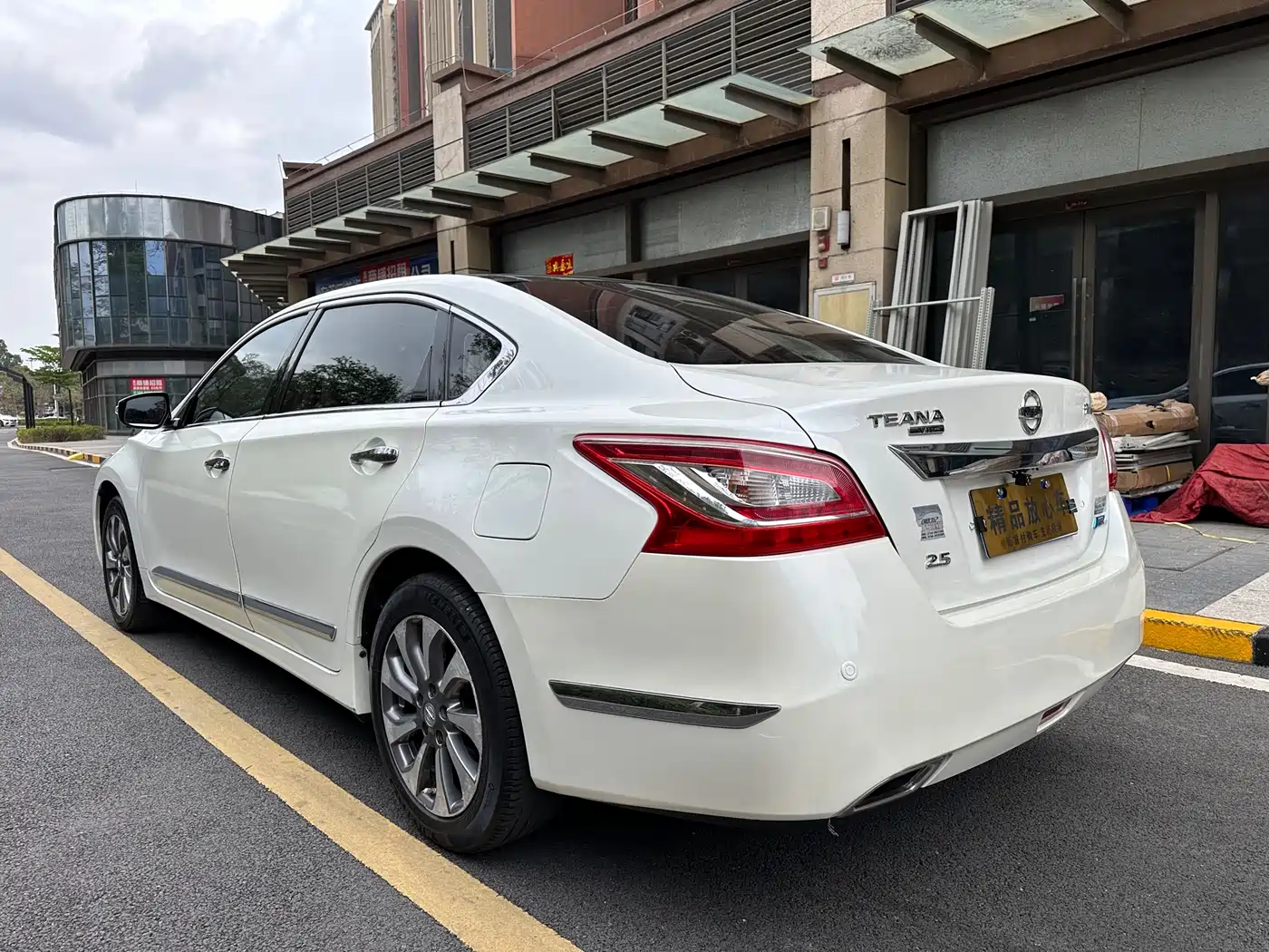 Nissan Teana 2014 Duke 2.5L XV-VIP Premium фото 4