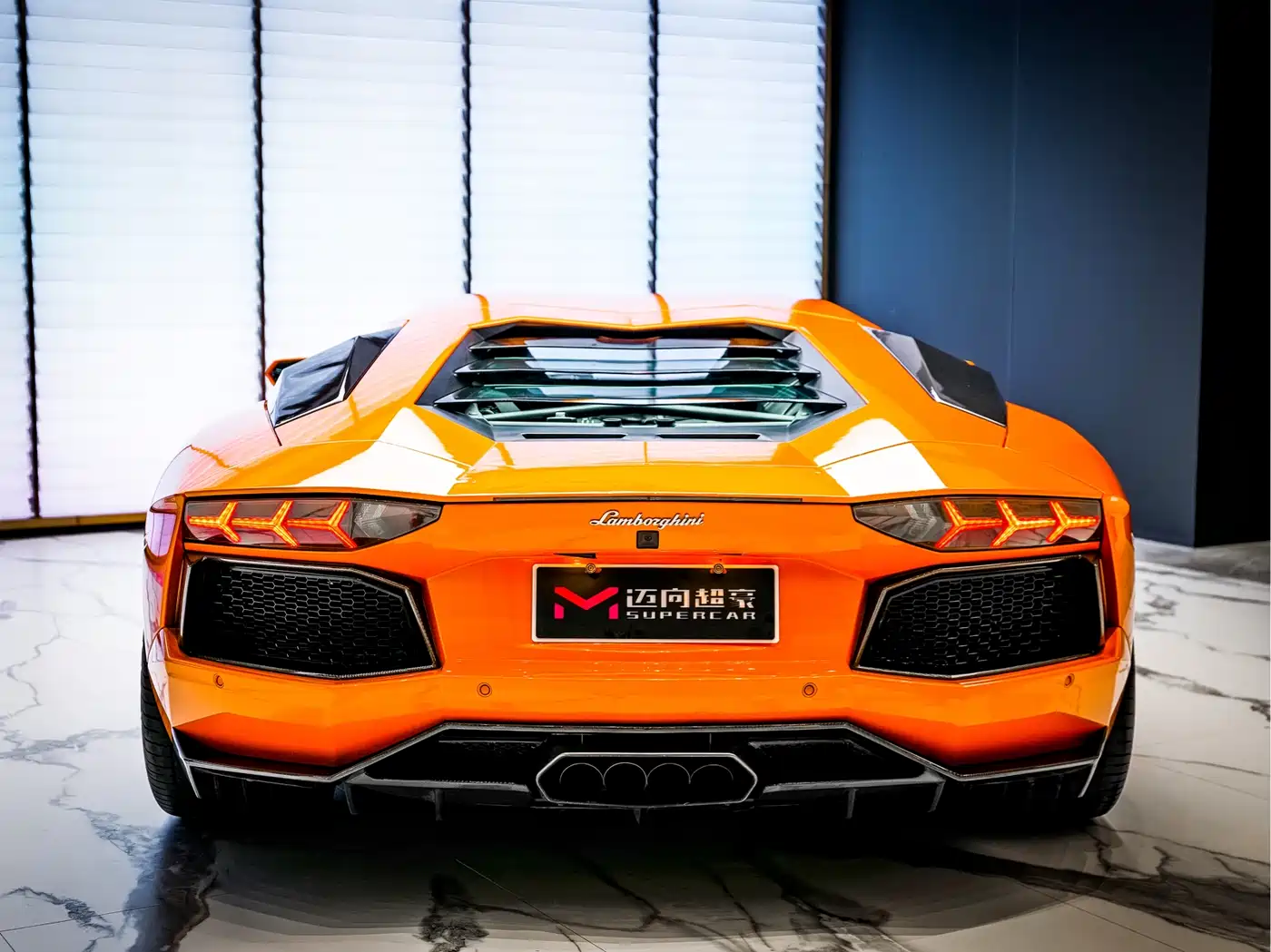 Lamborghini Aventador 2011 LP 700-4 фото 3