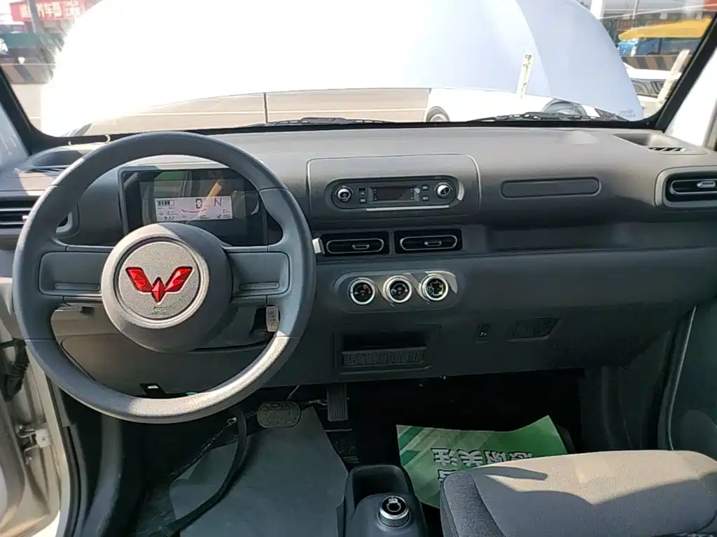 Wuling Motors Wuling Zhiguang NEV 2026 2025 Model Comfort