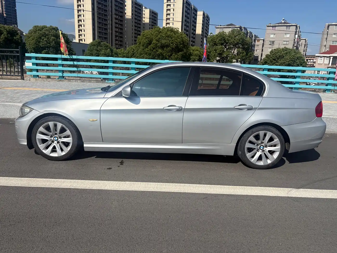 BMW 3 Series (Import) 2010 320i Fashion фото 3