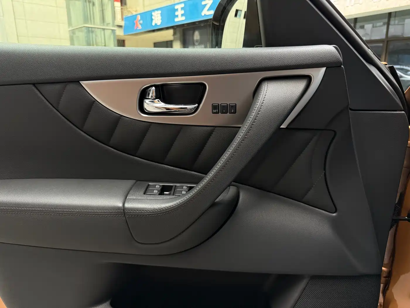 Infiniti FX 2011 2011 Model FX35 Gold Standard Edition
