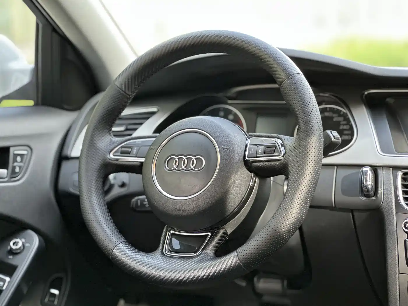 Audi A4L 2015 35 TFSI Auto Comfort фото 18