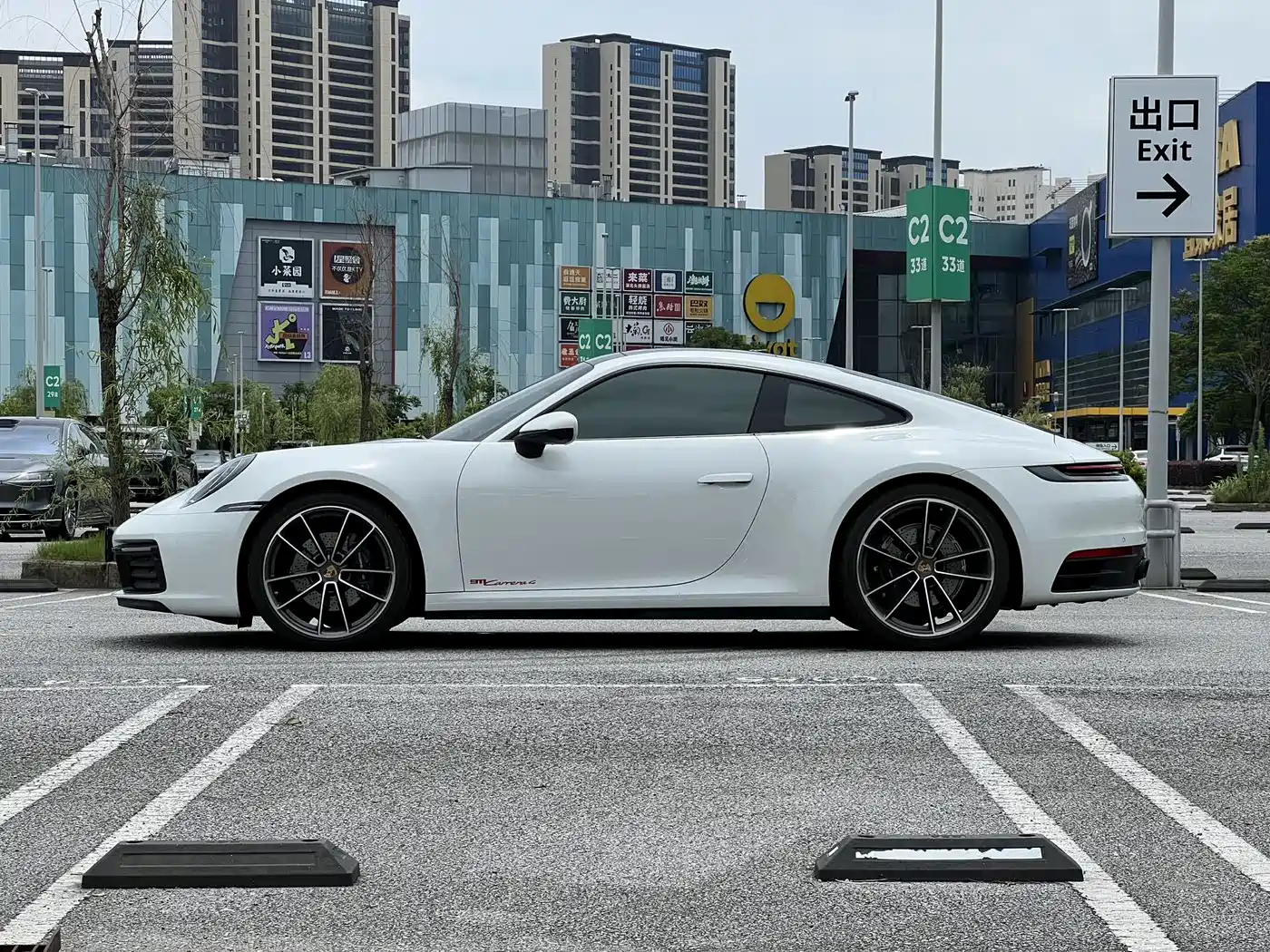 Porsche 911 2023 Carrera 4 3.0T фото 6