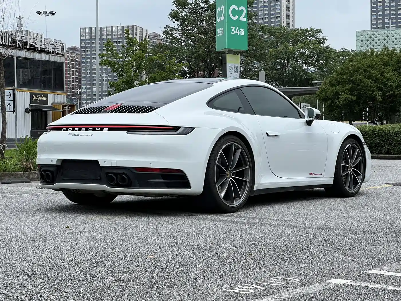 Porsche 911 2023 Carrera 4 3.0T фото 9