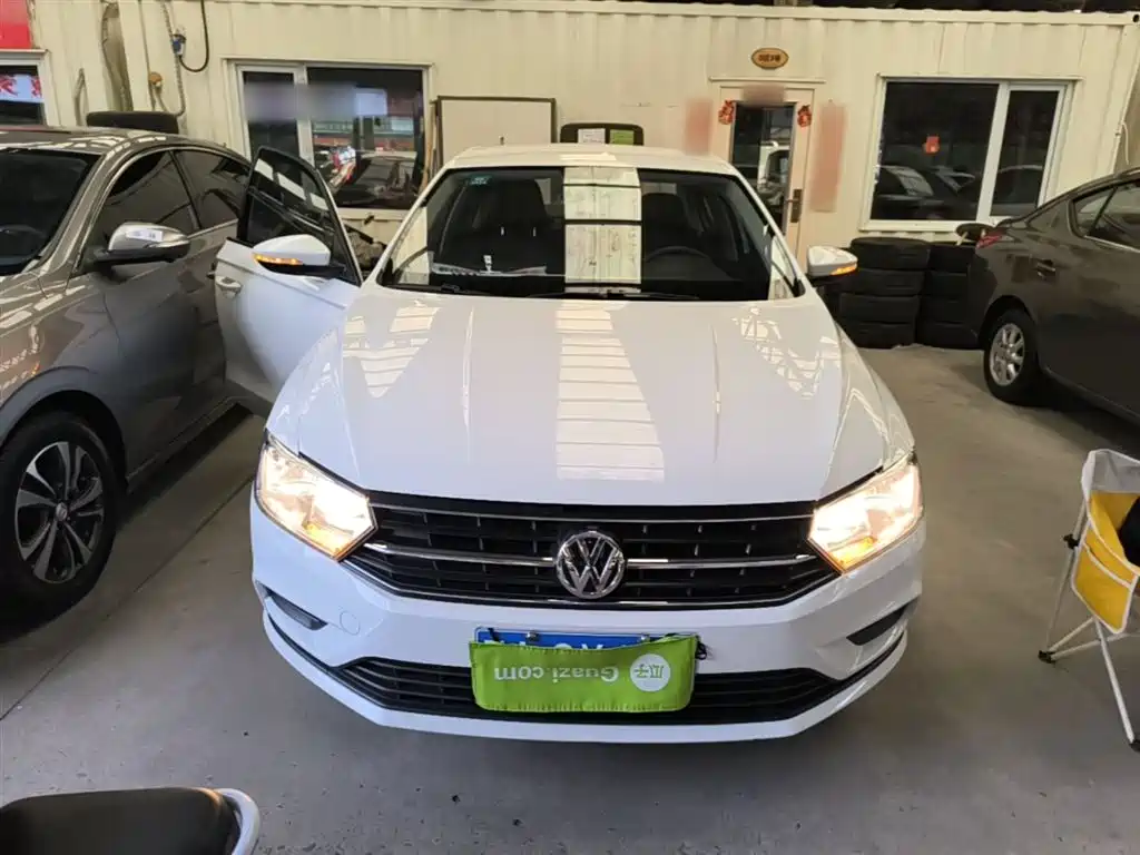 Volkswagen Bora 2016 Model 1.6L Manual Fashion фото 3