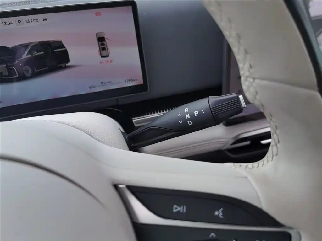 Voyah Auto Voyah Dreamer 2025 PHEV AWD Flagship Qian Kun Edition фото 10