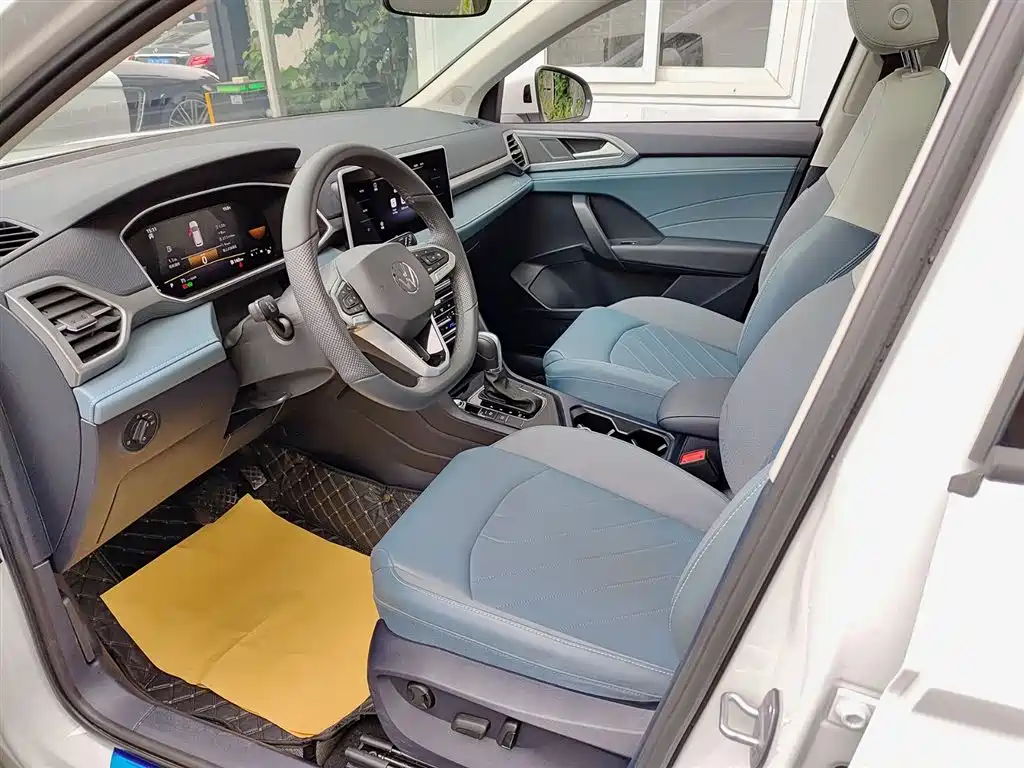 Volkswagen Tharu 2025 2025 Model 300TSI 2WD Bright Moon Edition