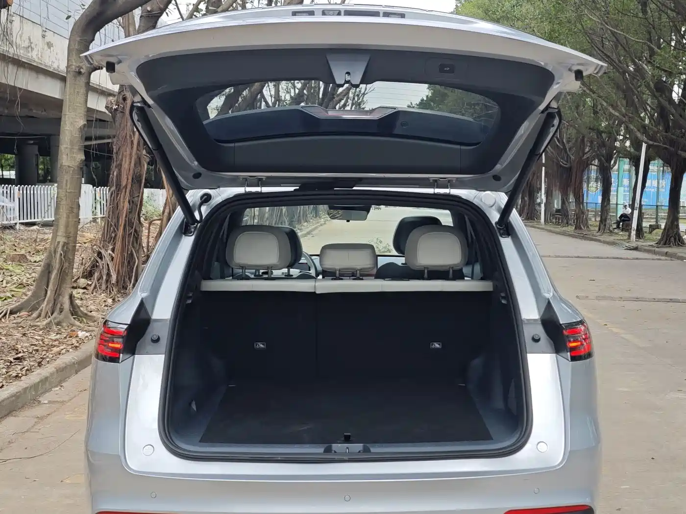 Geely Galaxy Galaxy Starship 7 EM-i 2025 120km Navigation Edition фото 26