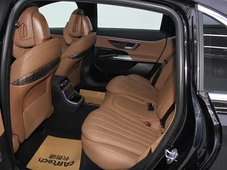 Mercedes-Benz E-Class 2025 E 300 L Fashion фото 20