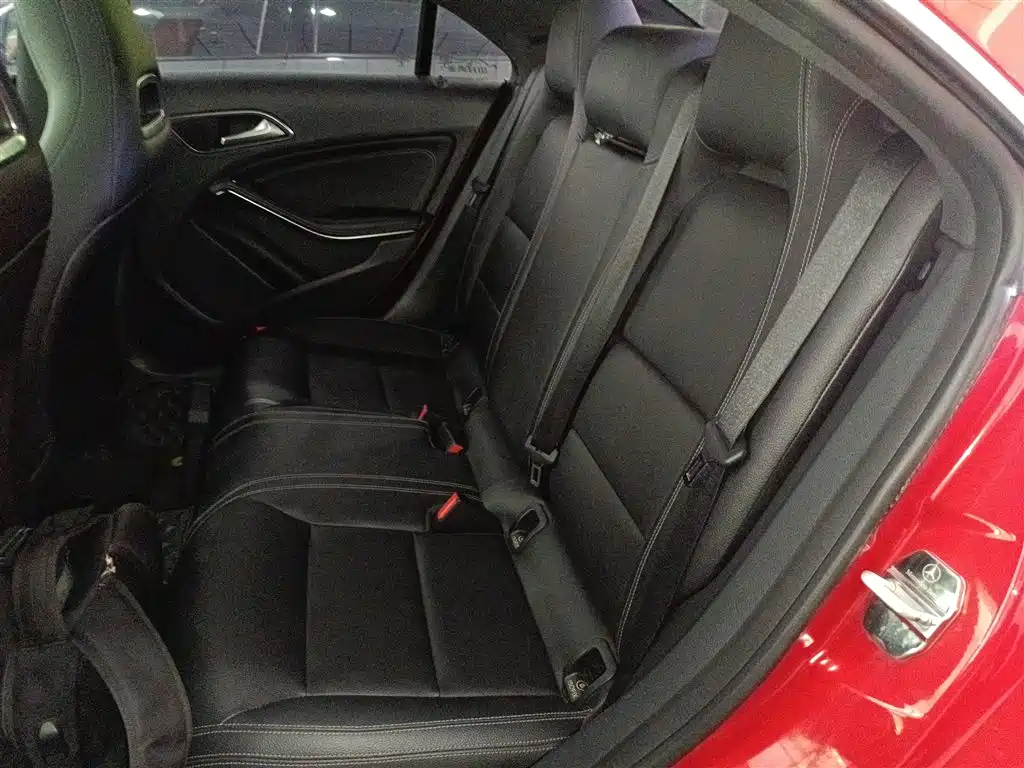 Mercedes-Benz CLA (Import) 2016 Facelift CLA 200 Sport фото 17