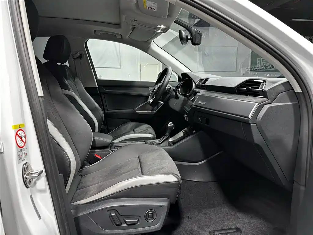 Audi Q3 2022 35 TFSI Fashion Dynamic фото 12