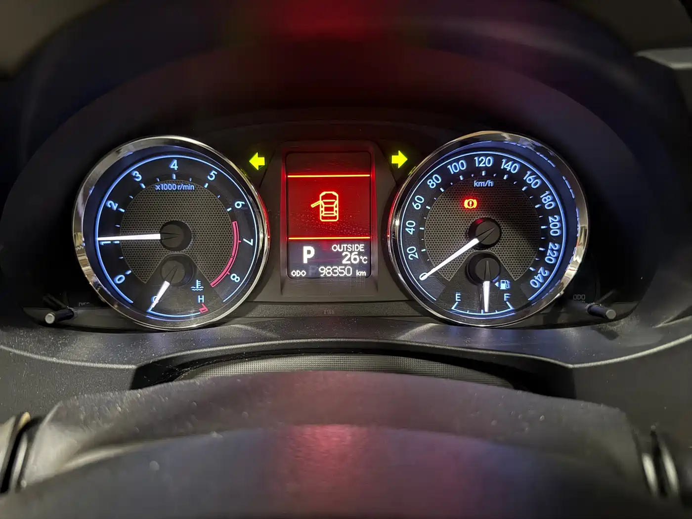 Toyota Corolla 2014 1.6L CVT GL-i фото 7