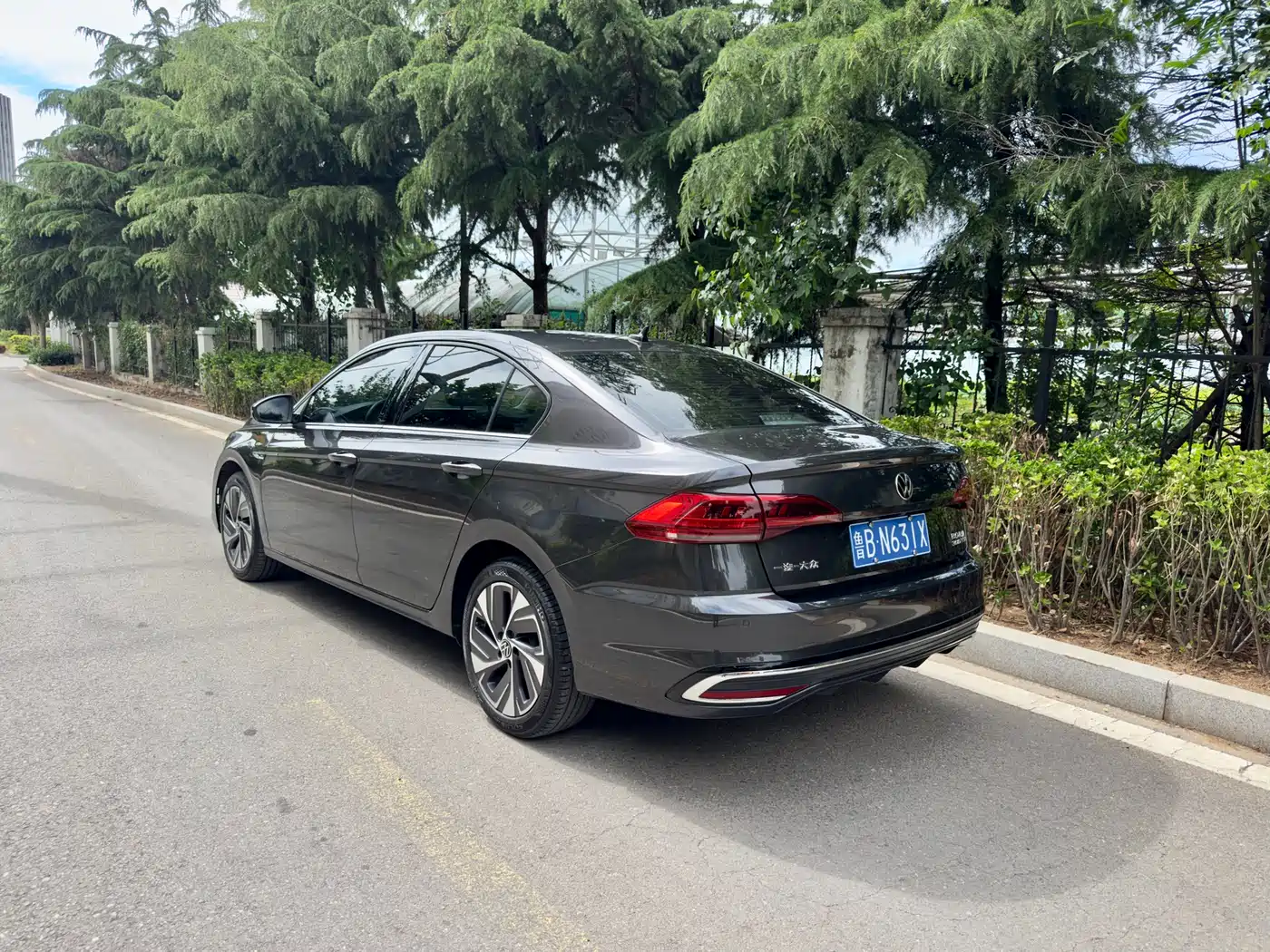 Volkswagen Bora 2023 300TSI DSG Premium Edition фото 3