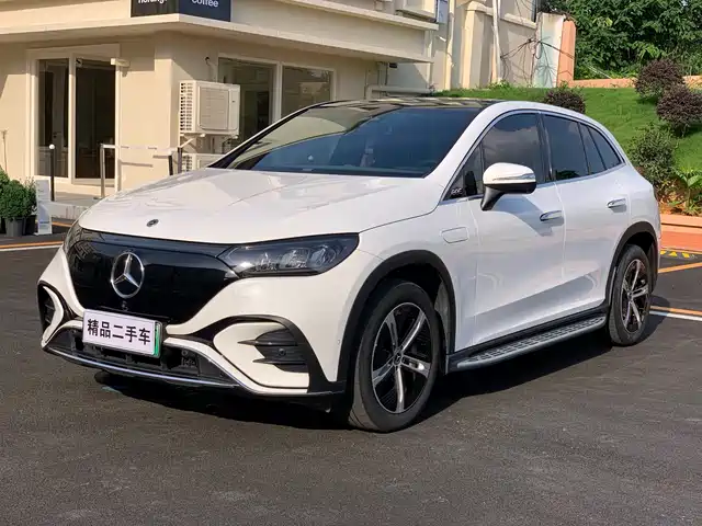 Mercedes-Benz EQE SUV 2024