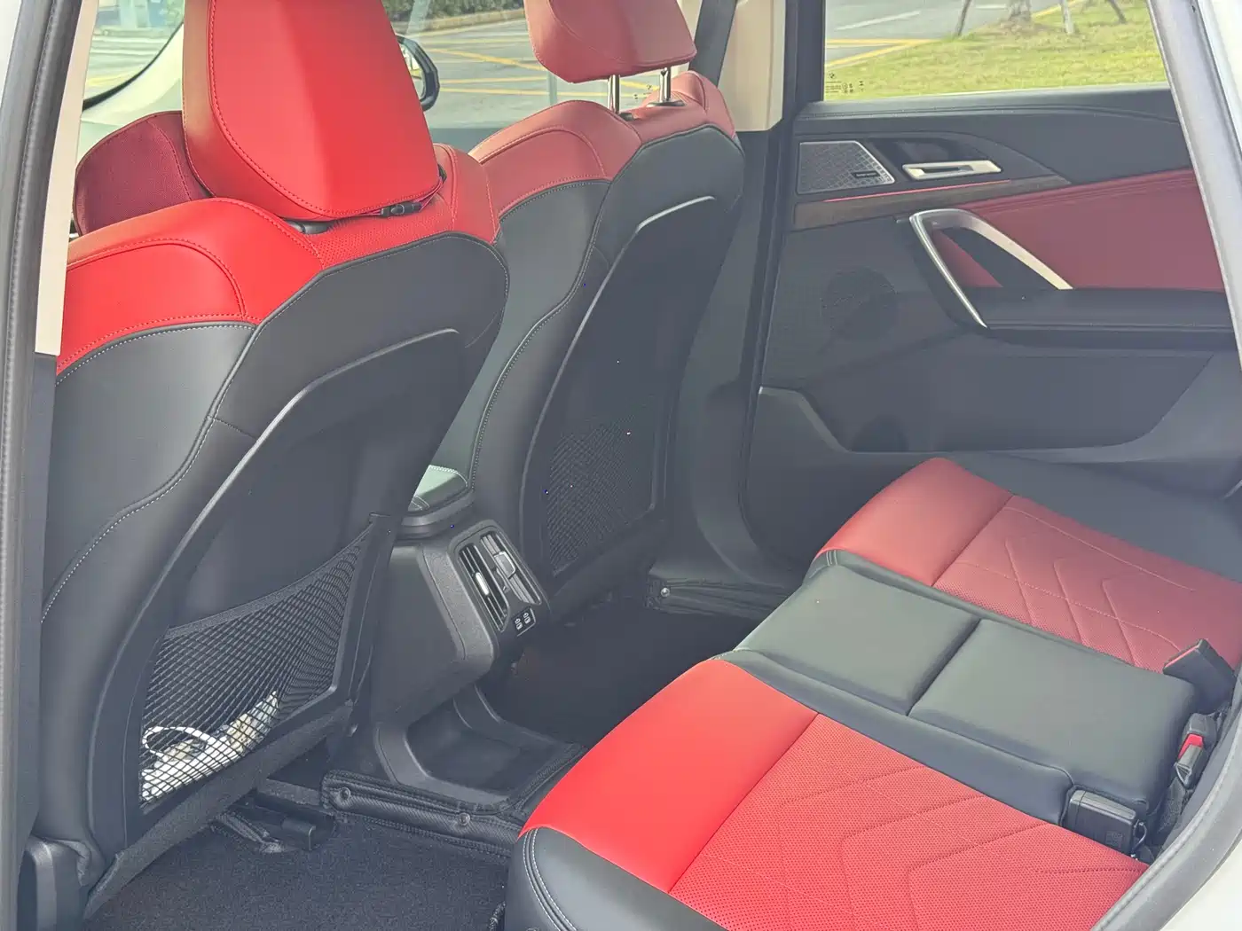 BMW iX1 2023 xDrive30L X Design Package фото 9