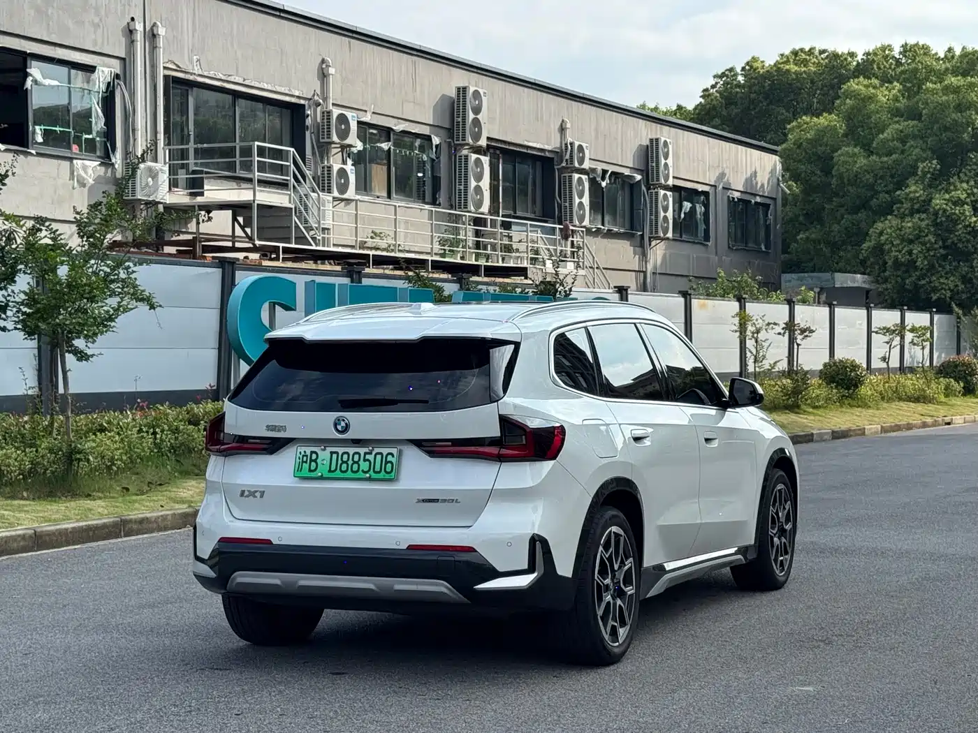 BMW iX1 2023 xDrive30L X Design Package фото 6