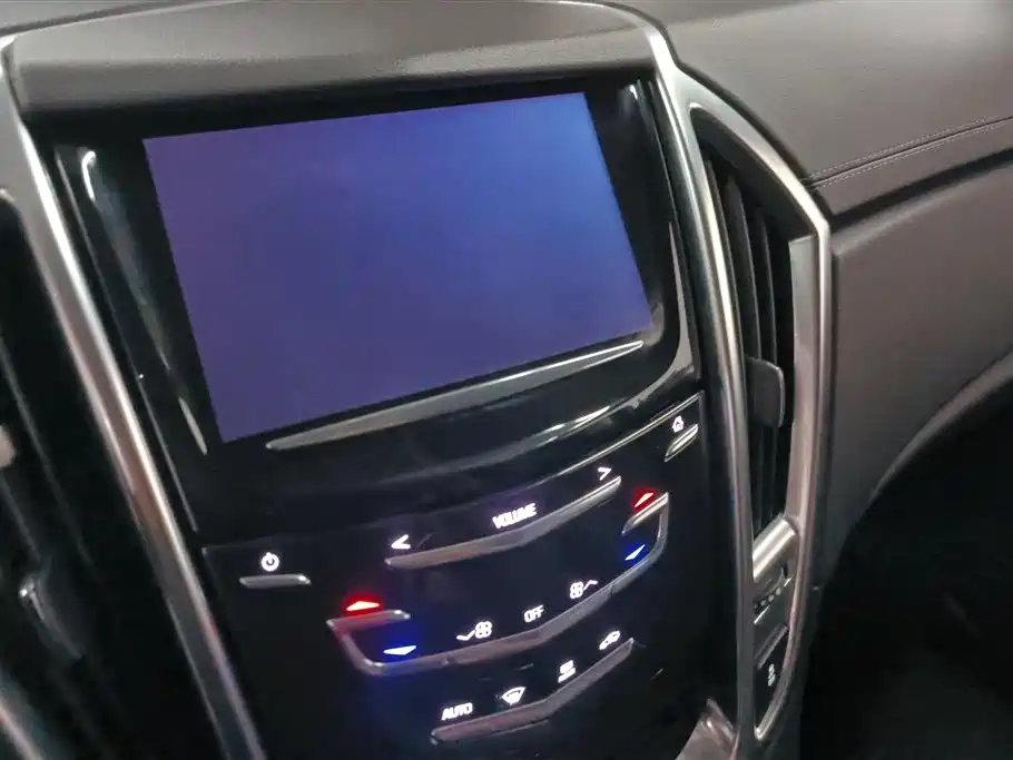 Cadillac SRX 2015 3.0L Comfort фото 12