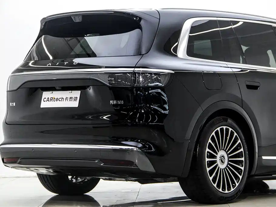 AITO Wenjie AITO M8 2025 Model Extended Range Ultra Edition 53.4kWh 5-Seater фото 9