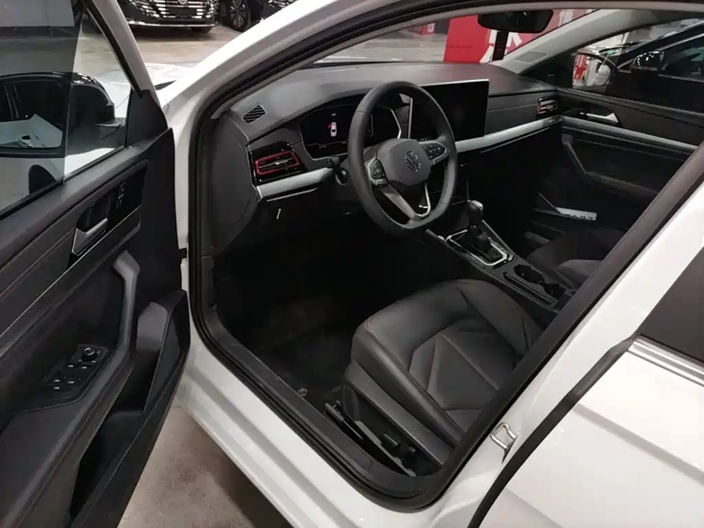 Volkswagen Lavida 2024 Model 300TSI DSG Starlight Leading Edition фото 16