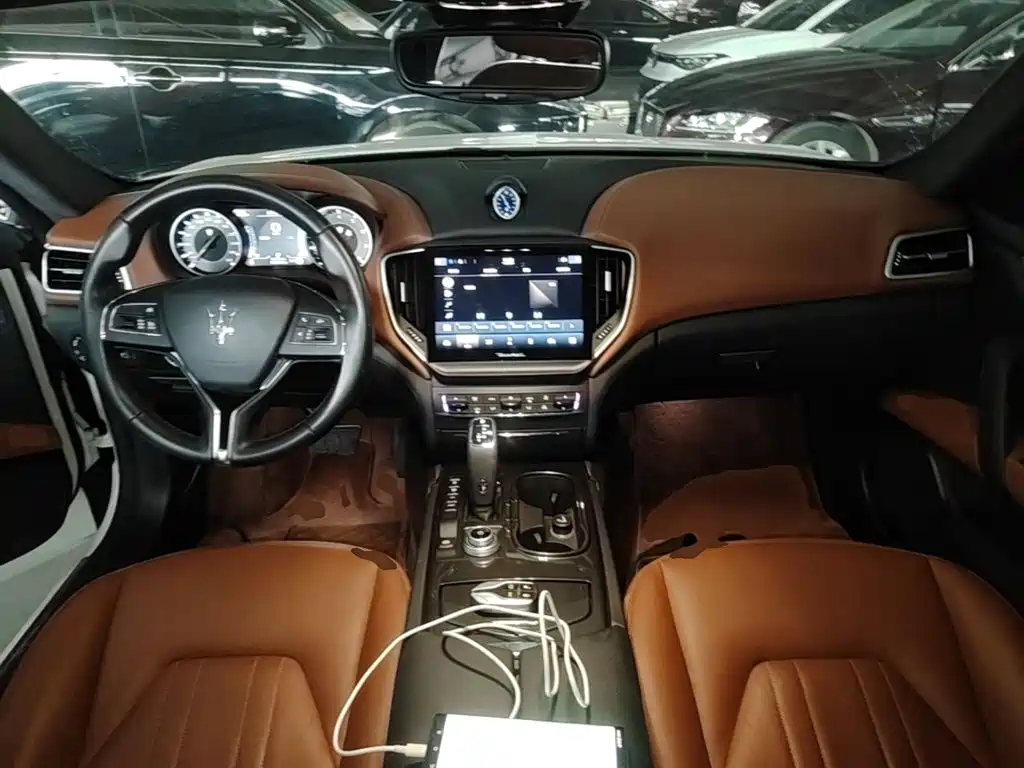 MASERATI GHIBLI
