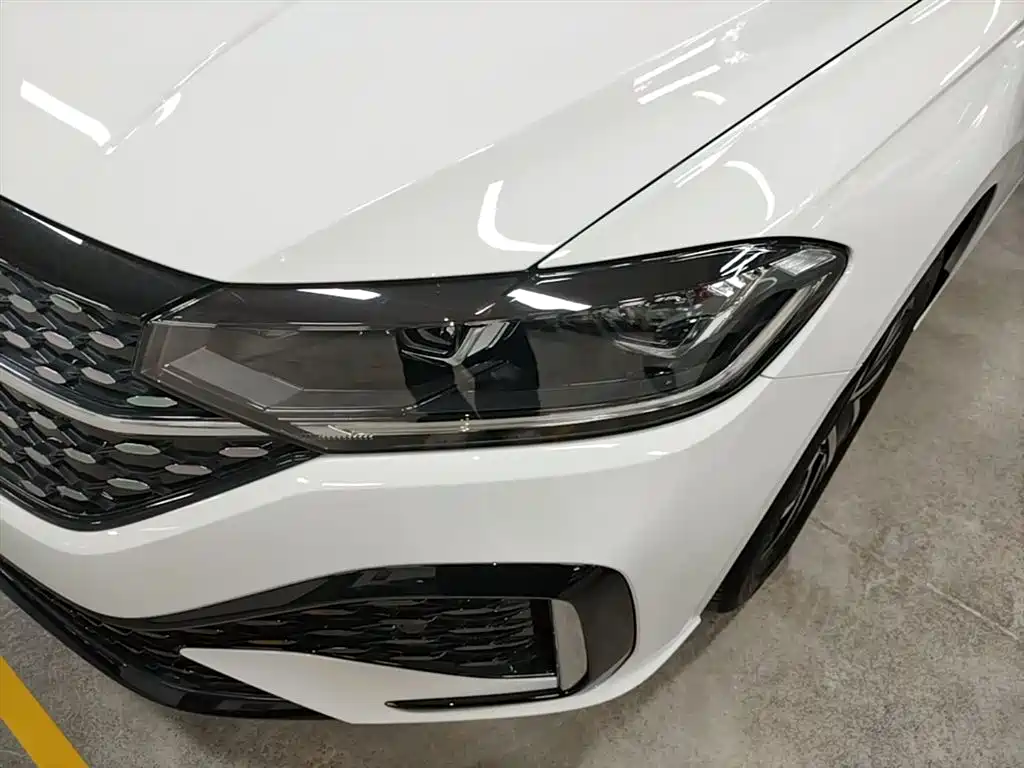 Volkswagen Lavida 2024 Model 300TSI DSG Starlight Leading Edition фото 24