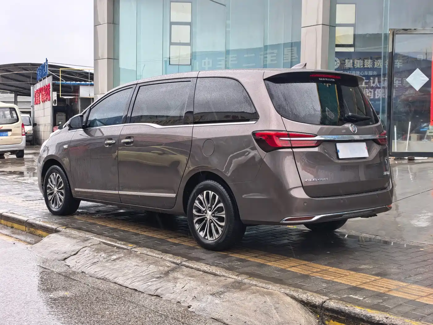 Buick GL8 2021 Land Business Class 652T Luxury фото 17