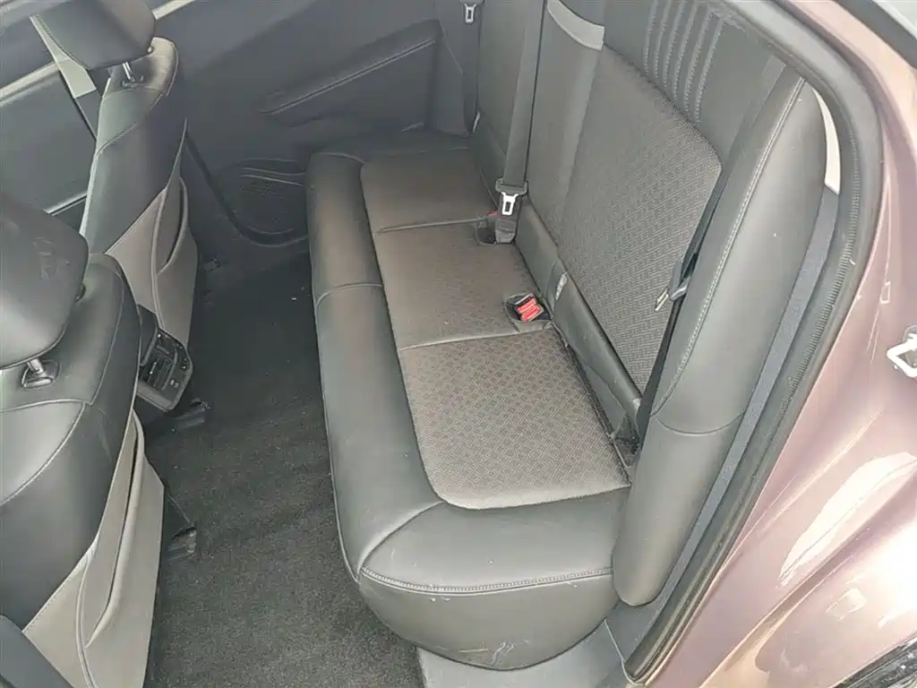 Toyota bZ3 2023 616km Long Range Premium фото 17