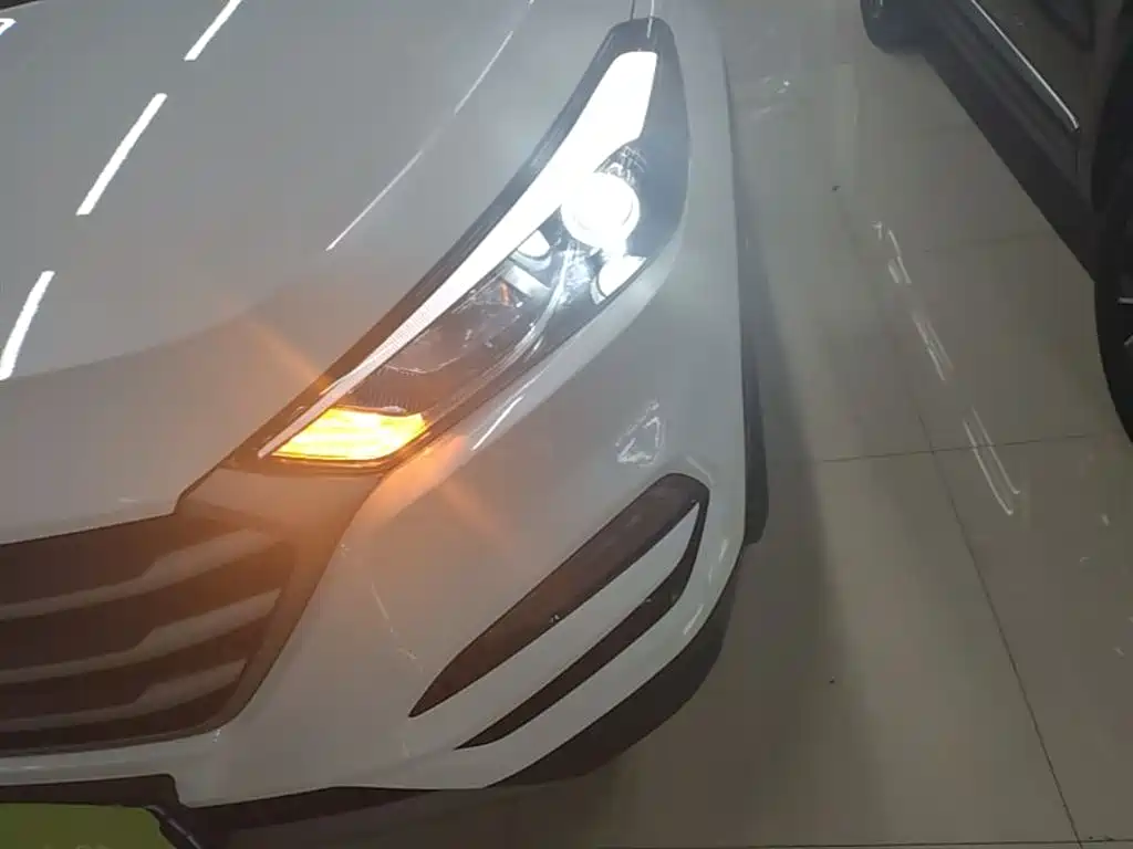 Hyundai Tucson 2018 1.6T DCT 2WD 15th Anniversary Special Edition фото 24
