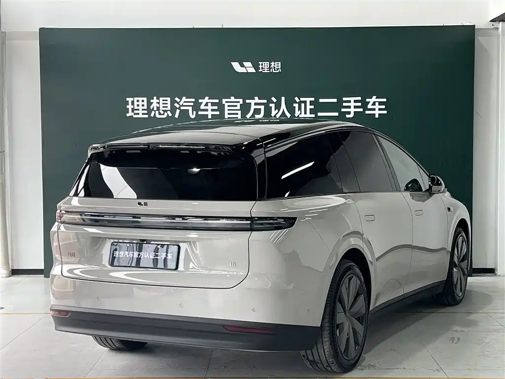 Li Auto Li i8 2025 2025 Standard Edition