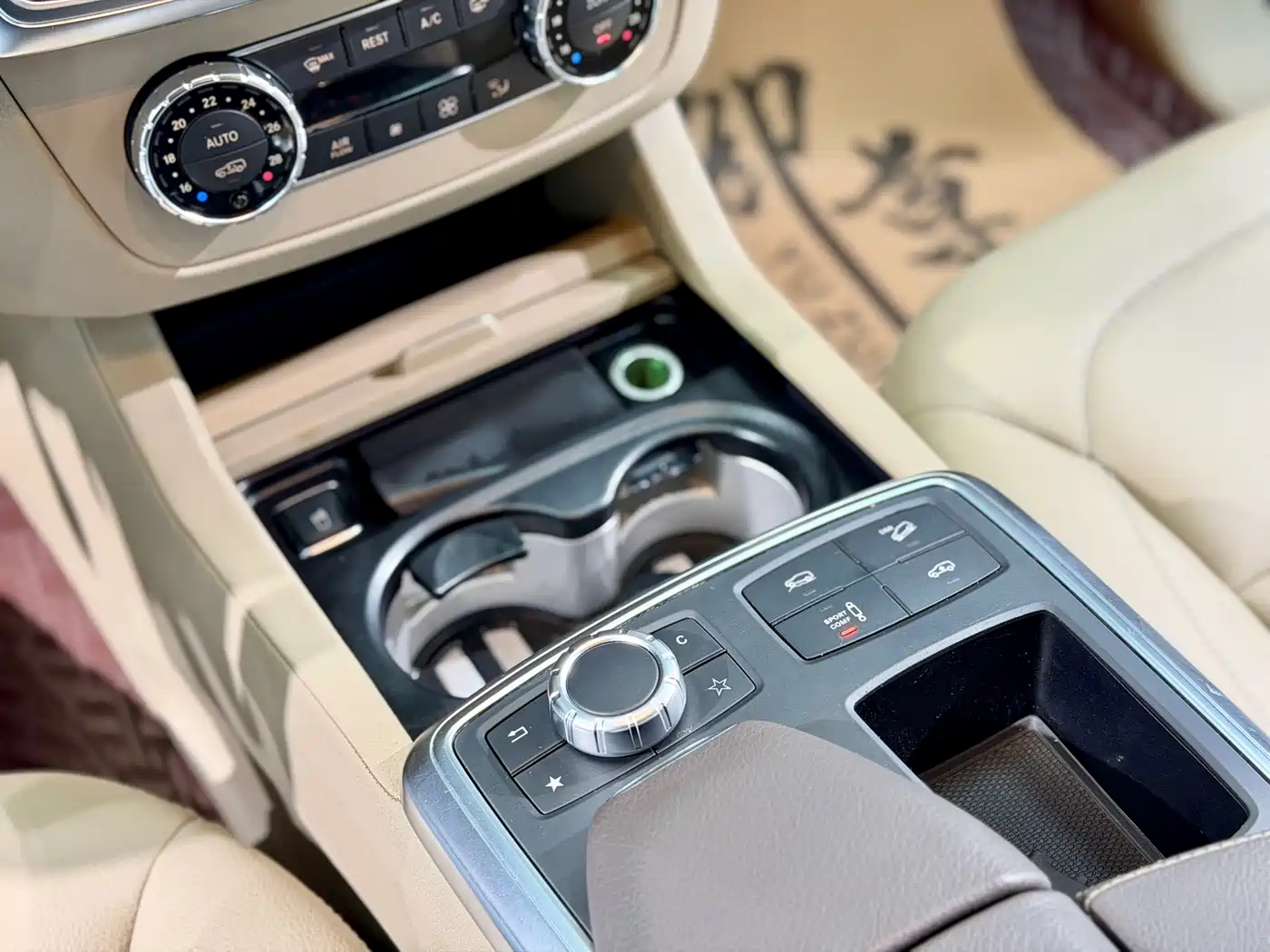 Mercedes-Benz M-Class 2012 Model ML 350 Dynamic фото 11