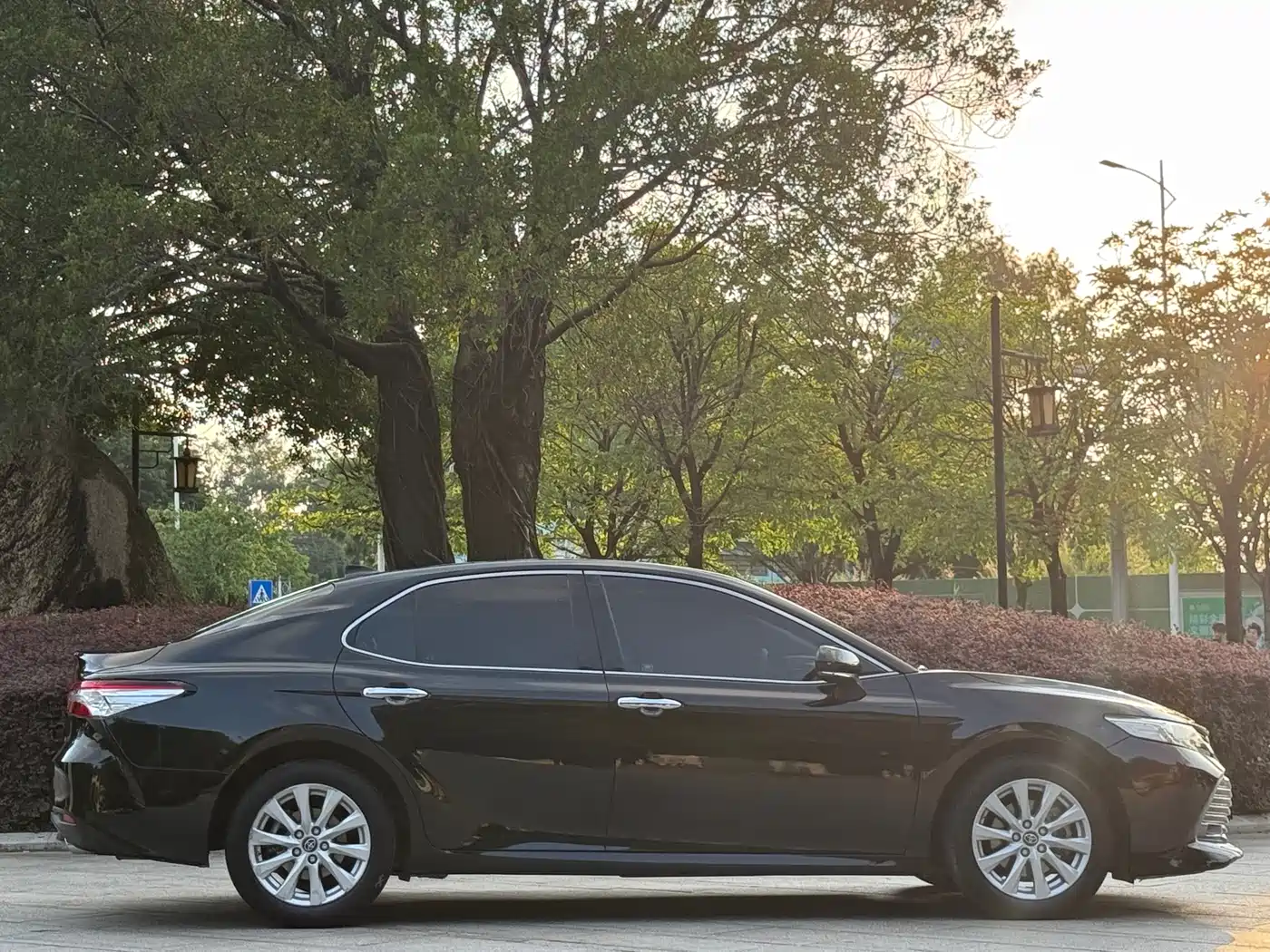 Toyota Camry 2018 2.0G Luxury Edition фото 4