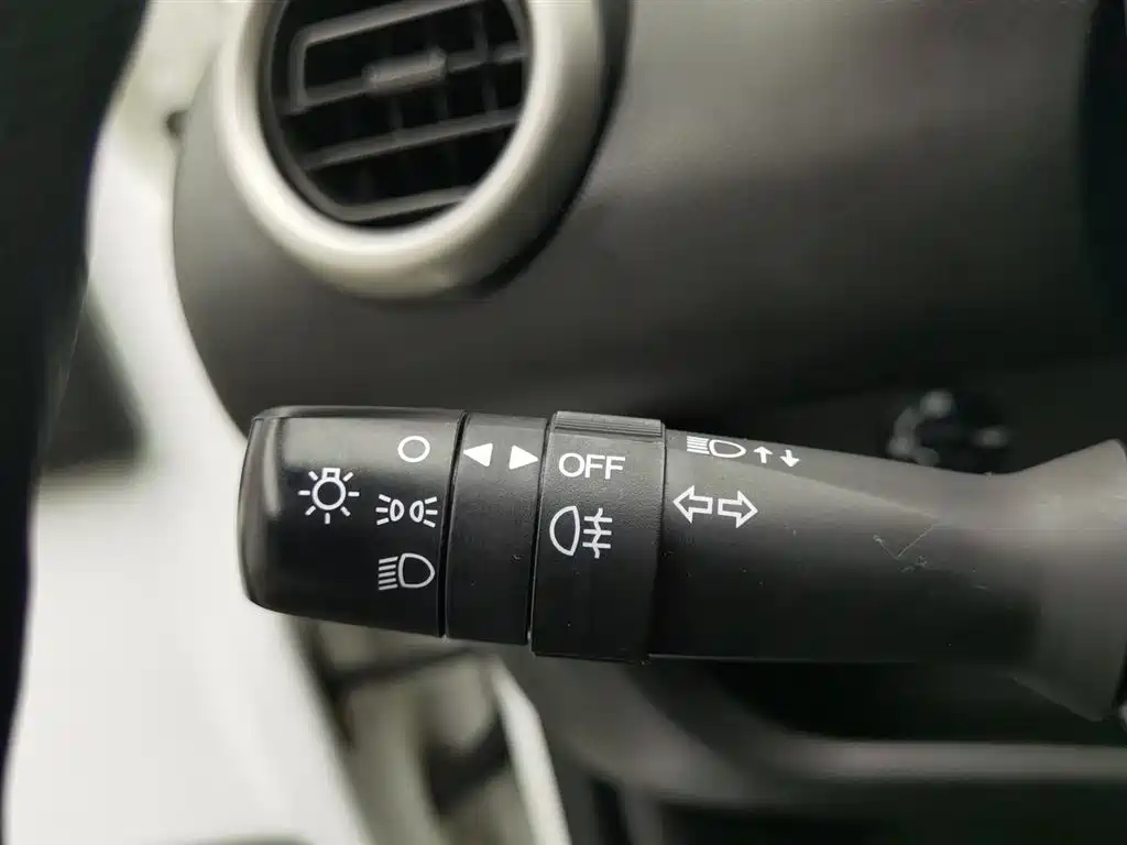 BYD F0 2015 1.0L AMT Xuan Cool Edition фото 21
