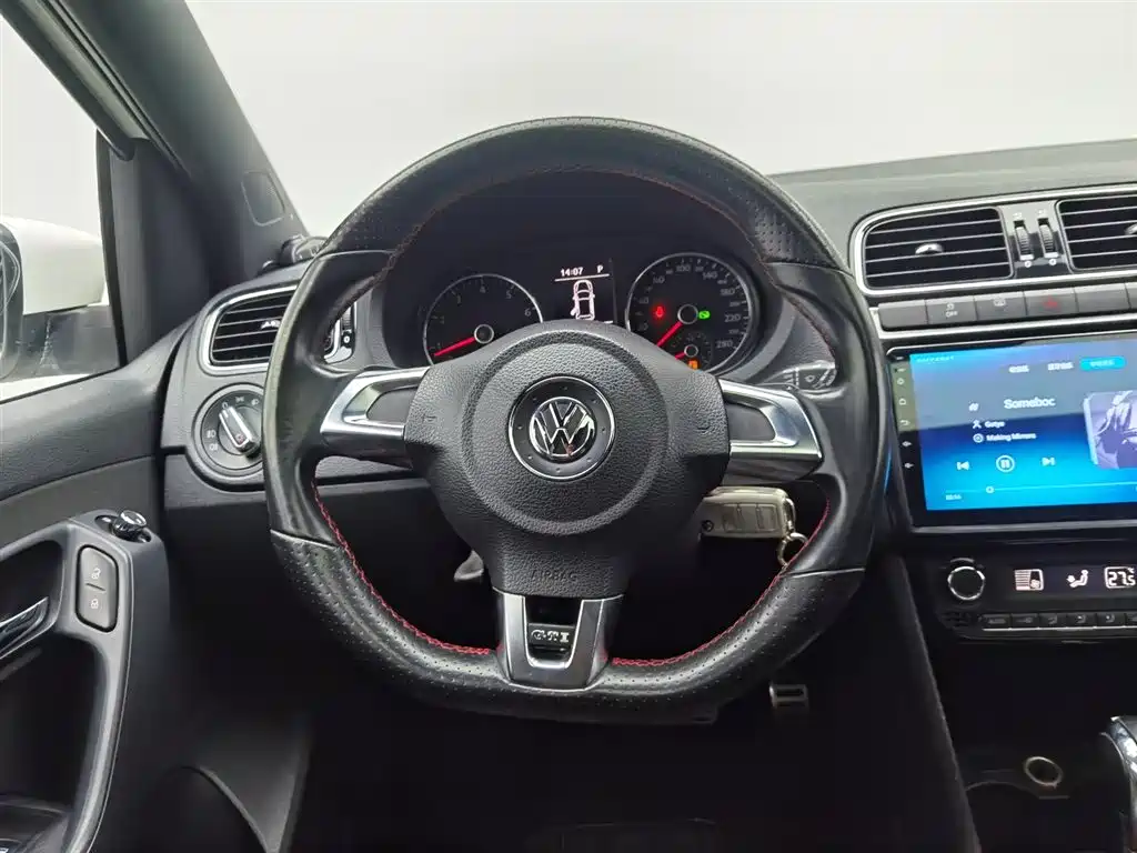 Volkswagen Polo 2012 1.4TSI GTI фото 11