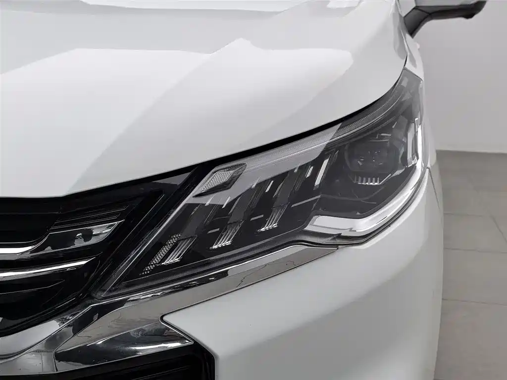 SAIC Maxus Maxus G50 2019 1.5T First Edition Automatic Luxury 6-Seater фото 7